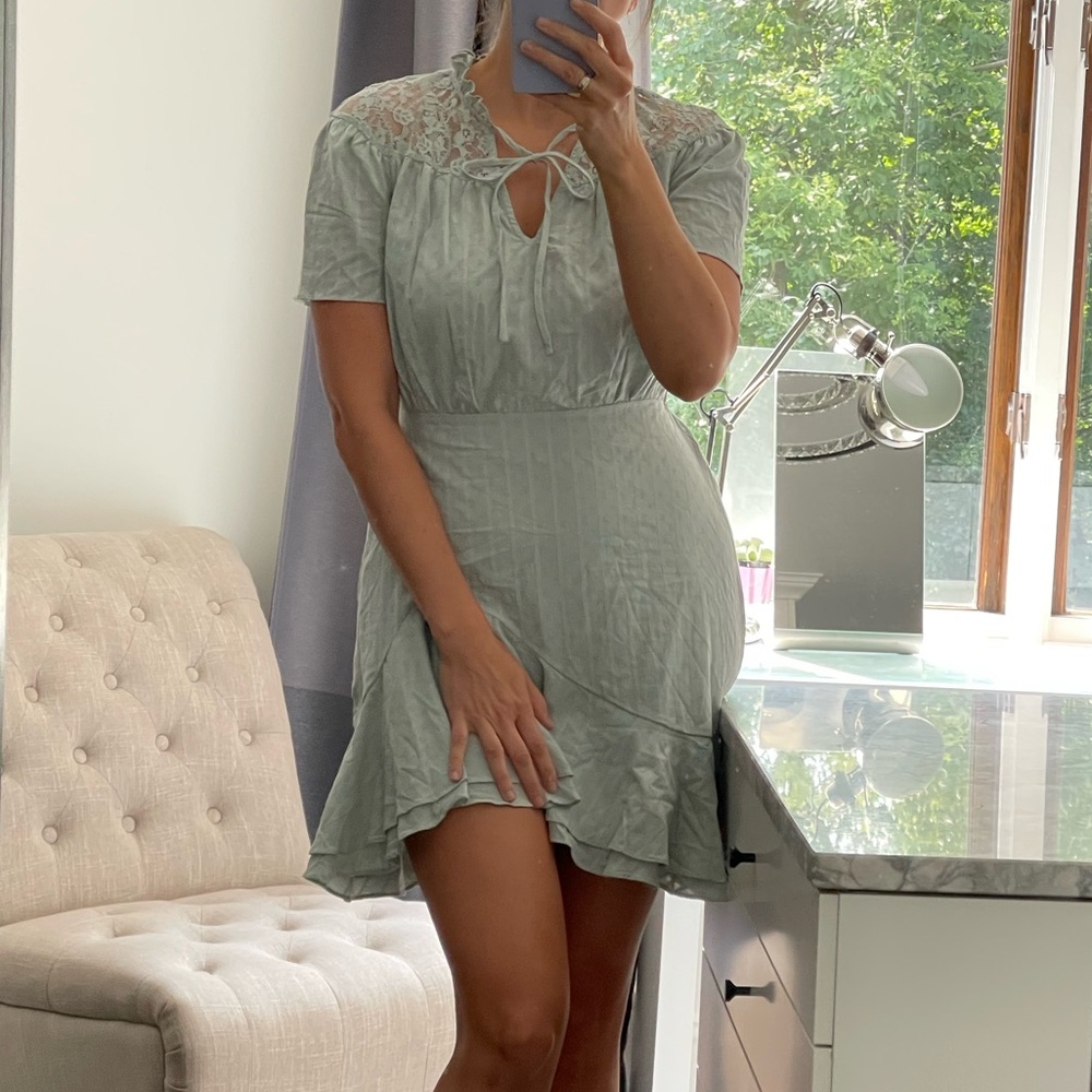 New! Casual Lace Trim Mini Teal with Short Sleeves Dress size M